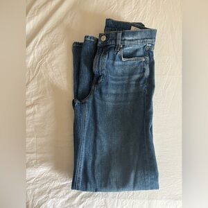 Ayr Secretly Sauce 27R in Crowd Surf